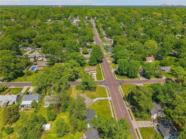 7400 Lamar Avenue, Overland Park, KS 66204