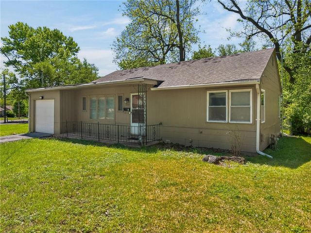 7400 Lamar Avenue, Overland Park, KS 66204