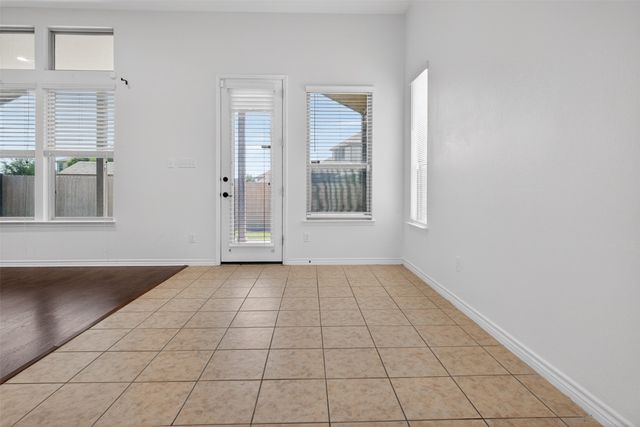 8728 Maple Ridge Trail, Fort Worth, TX 76244