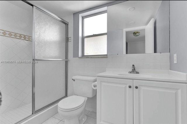 8100 Sunrise Lakes Blvd 208, Sunrise, FL 33322