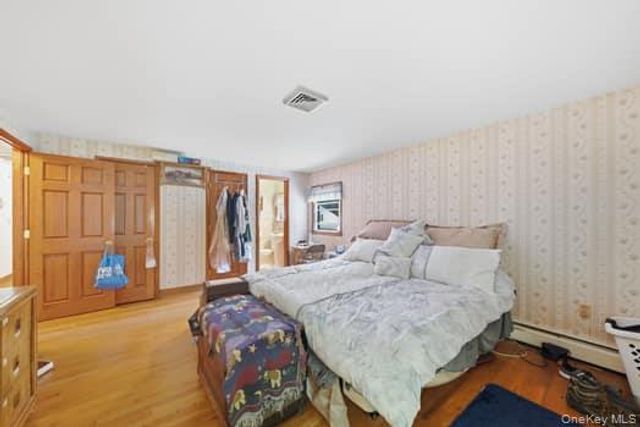 24 Van Dam Road, Hyde Park, NY 12538