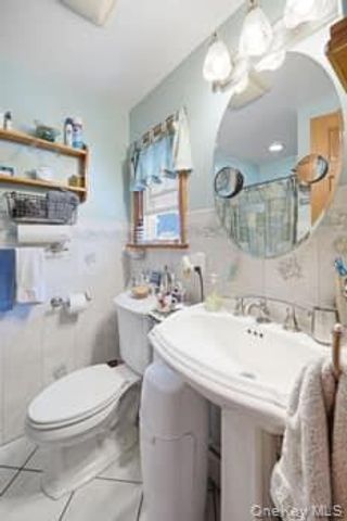 24 Van Dam Road, Hyde Park, NY 12538