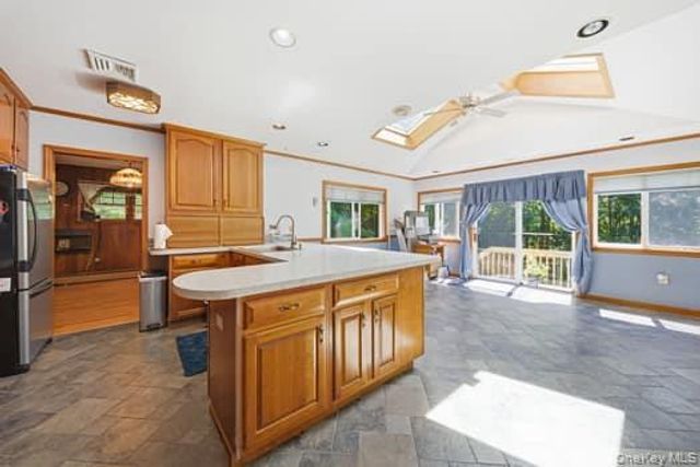 24 Van Dam Road, Hyde Park, NY 12538