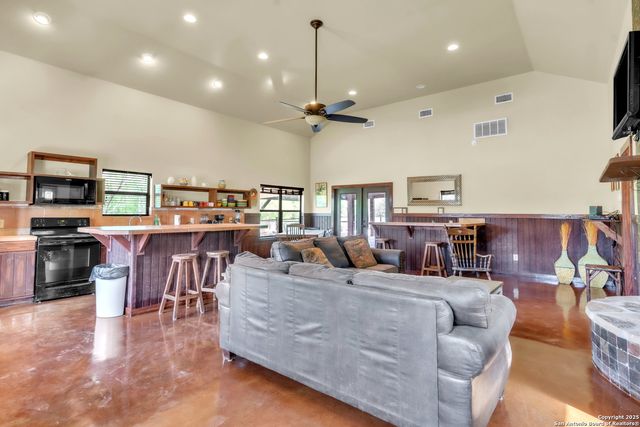 723 Tierra Linda, Concan, TX 78838