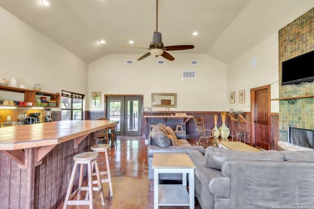 723 Tierra Linda, Concan, TX 78838