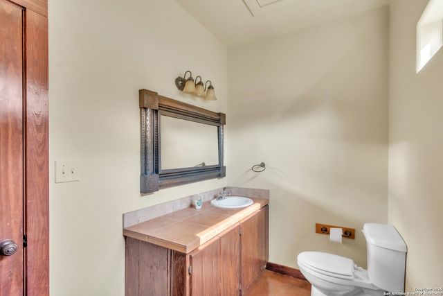 723 Tierra Linda, Concan, TX 78838