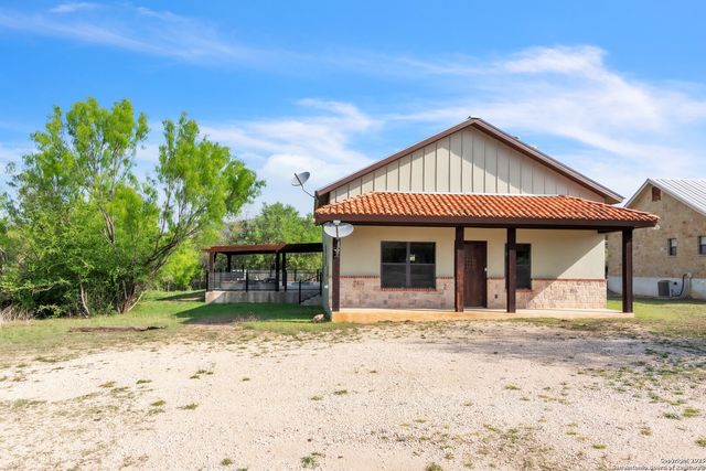 723 Tierra Linda, Concan, TX 78838