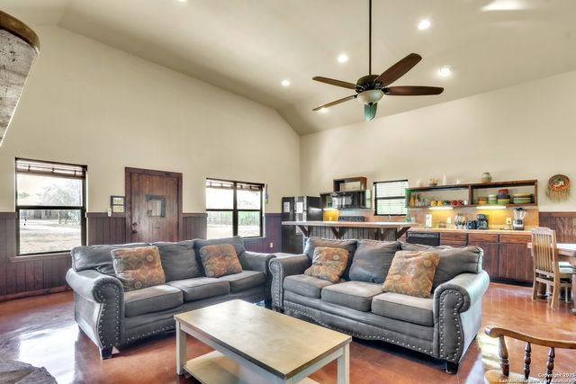 723 Tierra Linda, Concan, TX 78838