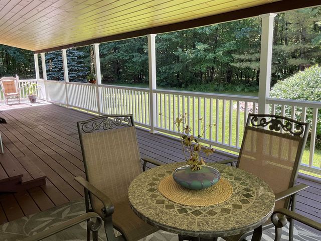 3300 E Arnold Lake Road, Harrison, MI 48625