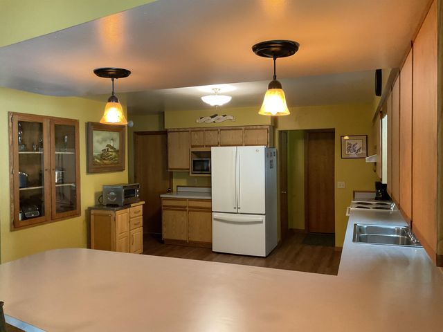 3300 E Arnold Lake Road, Harrison, MI 48625