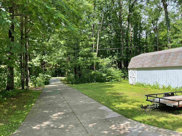 3300 E Arnold Lake Road, Harrison, MI 48625
