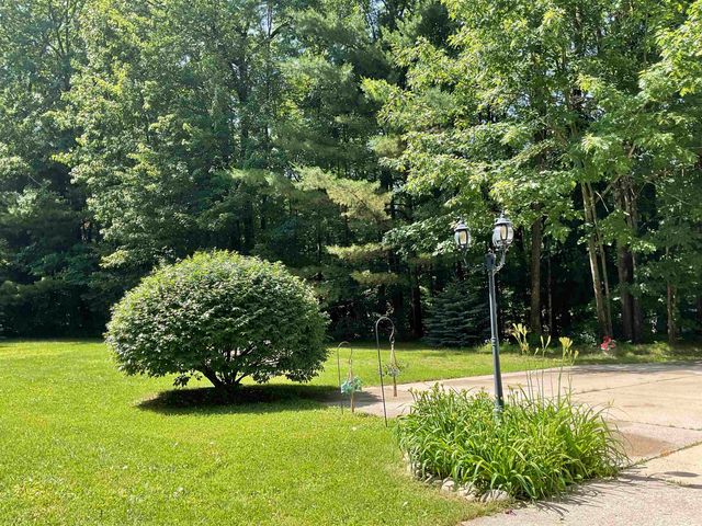 3300 E Arnold Lake Road, Harrison, MI 48625