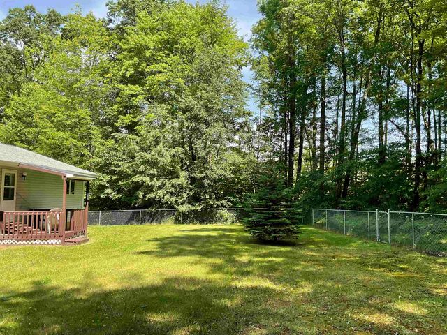 3300 E Arnold Lake Road, Harrison, MI 48625