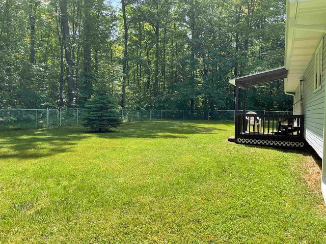 3300 E Arnold Lake Road, Harrison, MI 48625