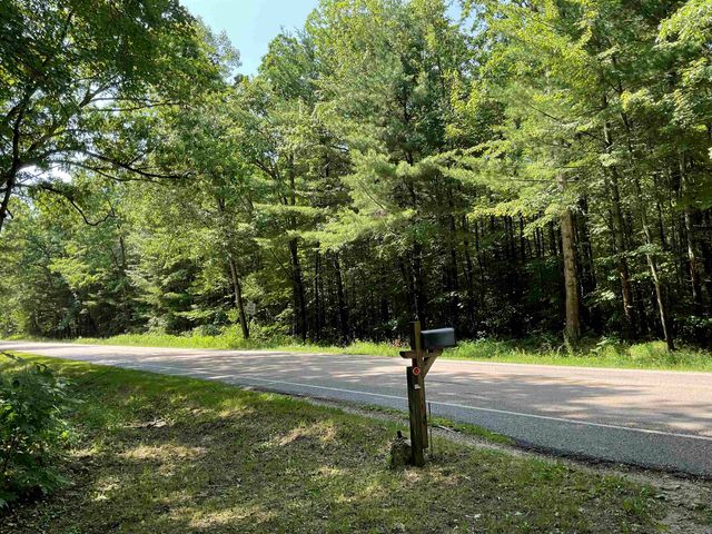 3300 E Arnold Lake Road, Harrison, MI 48625