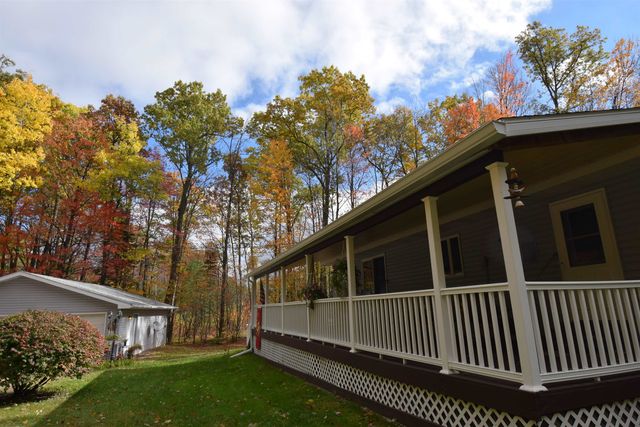 3300 E Arnold Lake Road, Harrison, MI 48625