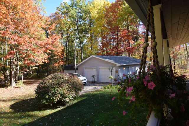 3300 E Arnold Lake Road, Harrison, MI 48625
