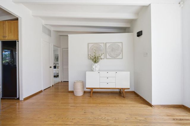 206 Thompson Avenue, Mountain View, CA 94043