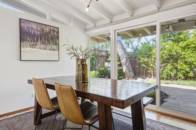 206 Thompson Avenue, Mountain View, CA 94043