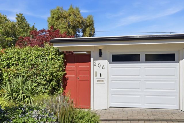 206 Thompson Avenue, Mountain View, CA 94043