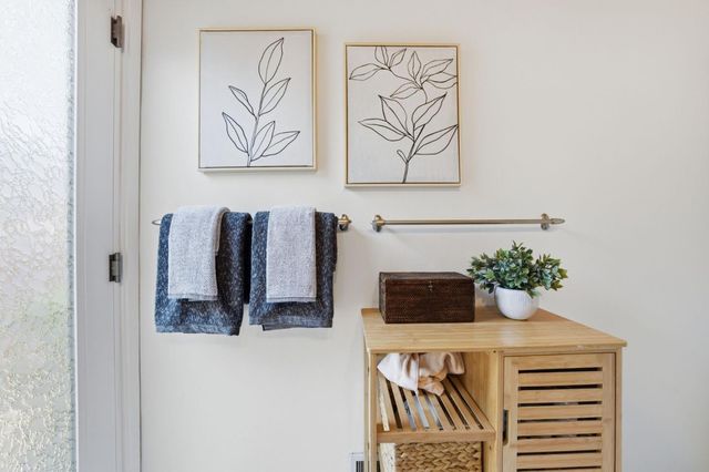 206 Thompson Avenue, Mountain View, CA 94043