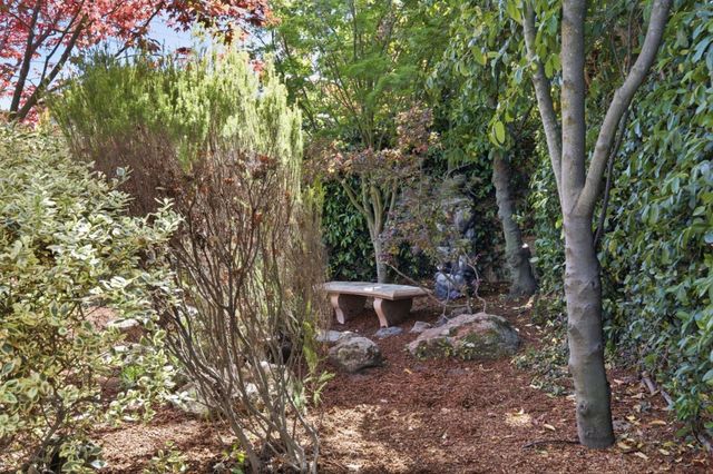 206 Thompson Avenue, Mountain View, CA 94043