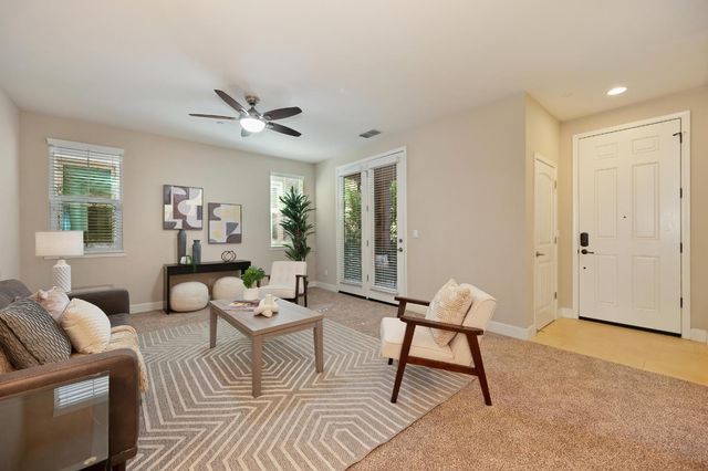 908 Lyon Pl, Roseville, CA 95747