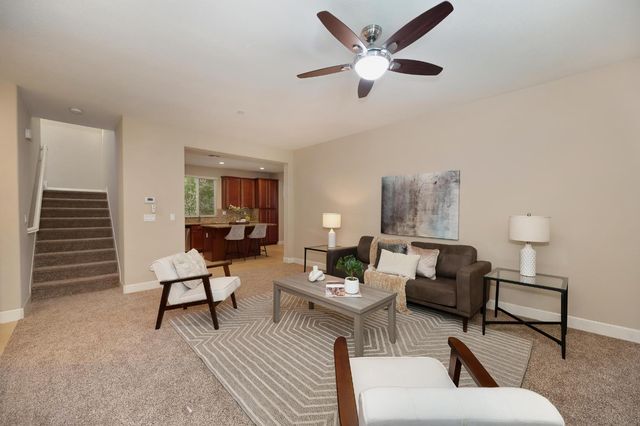 908 Lyon Pl, Roseville, CA 95747