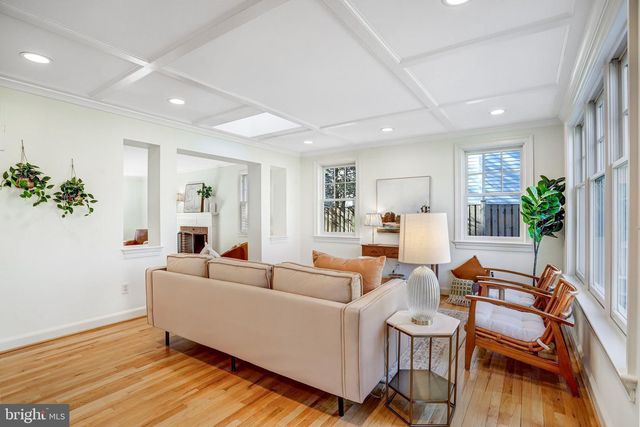 6312 31ST PL NW, Washington, DC 20015