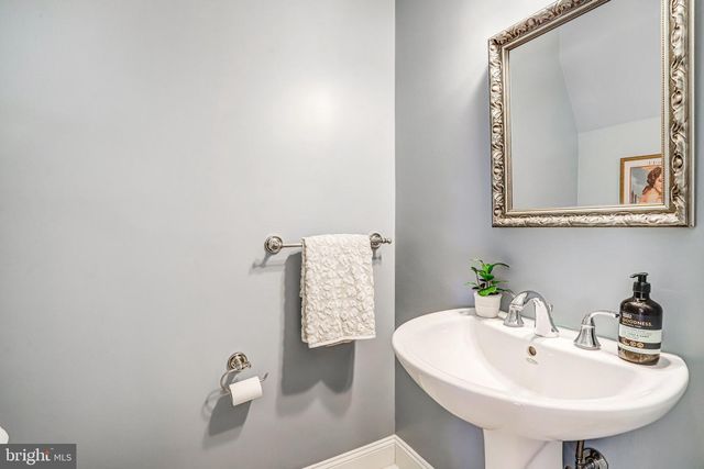 6312 31ST PL NW, Washington, DC 20015