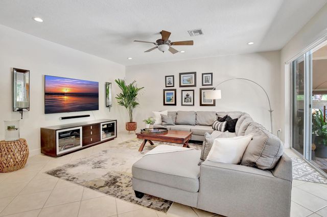 19502 SW 39th St, Miramar, FL 33029