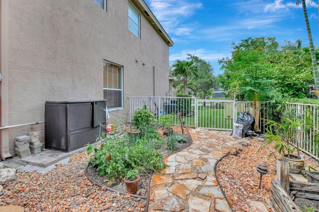 19502 SW 39th St, Miramar, FL 33029