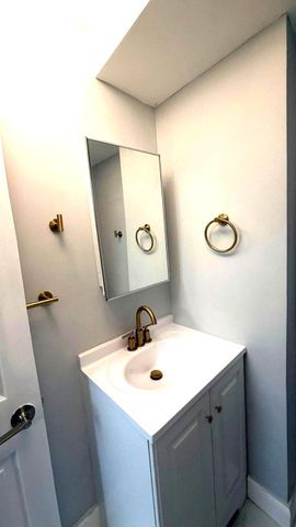 3902 N ROGERS AVE, Baltimore, MD 21207