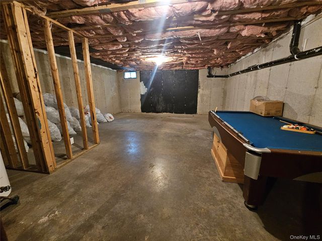 100 Boniface Drive 15D, Pine Bush, NY 12566