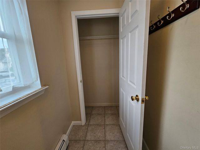 100 Boniface Drive 15D, Pine Bush, NY 12566