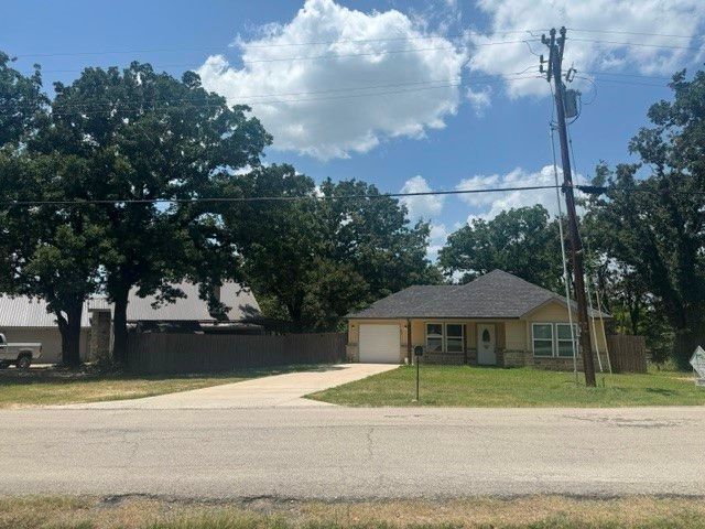 301 Indian Oaks Trail, West Tawakoni, TX 75474