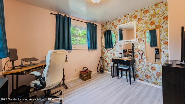 2300 Vassar Drive, Lansing, MI 48912