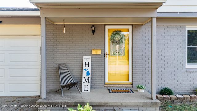 2300 Vassar Drive, Lansing, MI 48912