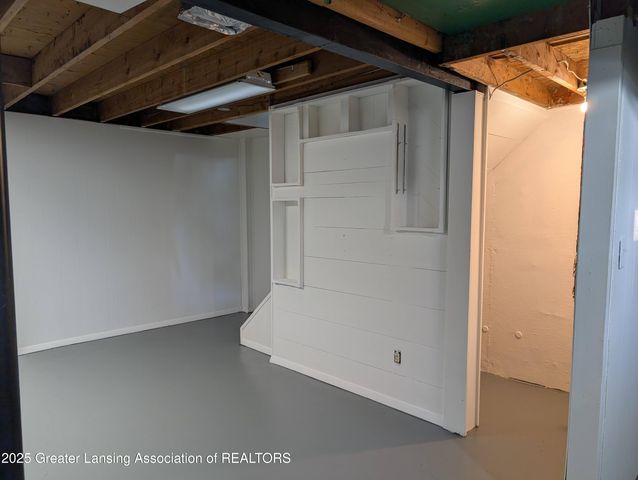 2300 Vassar Drive, Lansing, MI 48912