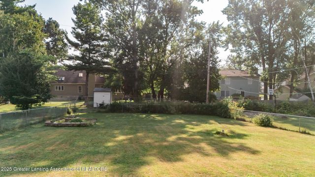 2300 Vassar Drive, Lansing, MI 48912