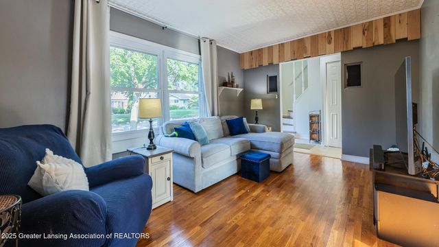 2300 Vassar Drive, Lansing, MI 48912