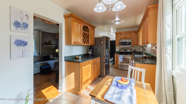 2300 Vassar Drive, Lansing, MI 48912