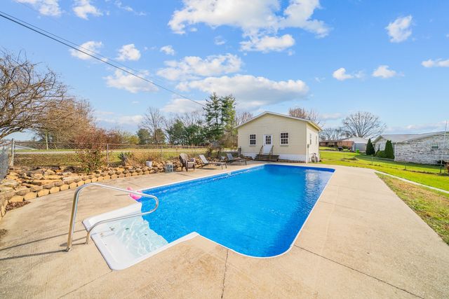 273 Washington St, Crossville, TN 38572