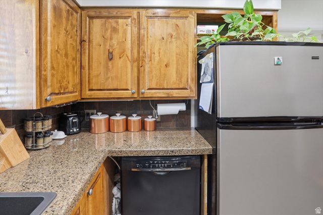 6030 W 5800 S, Hooper, UT 84315