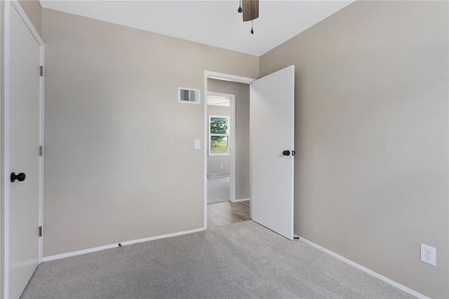 7801 NE San Rafael Drive, Kansas City, MO 64119