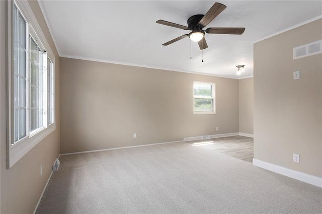7801 NE San Rafael Drive, Kansas City, MO 64119