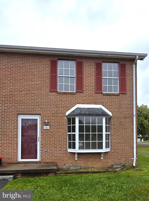 100 NOTTOWAY DR, Stephens City, VA 22655
