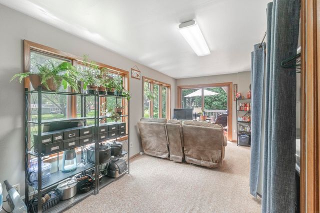 313 Longview Drive, Waterloo, IA 50701