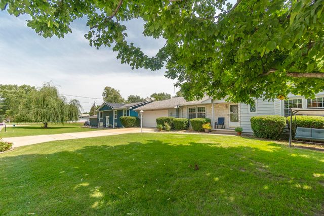 313 Longview Drive, Waterloo, IA 50701