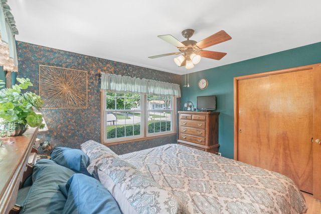 313 Longview Drive, Waterloo, IA 50701